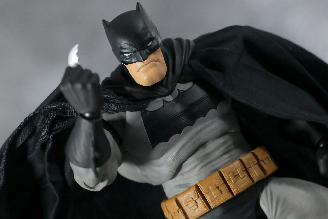 MAFEX バットマン（The Dark Knight Returns）　レビュー　アクション