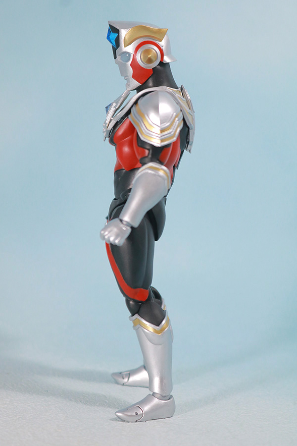 S.H.フィギュアーツ　ウルトラマンタイタス　レビュー　本体