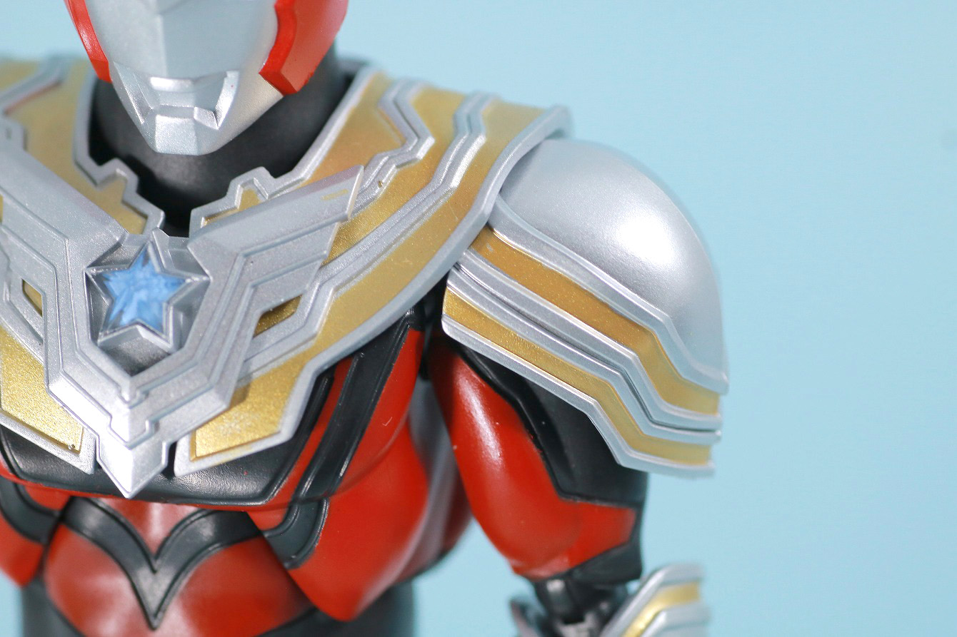 S.H.フィギュアーツ　ウルトラマンタイタス　レビュー　本体