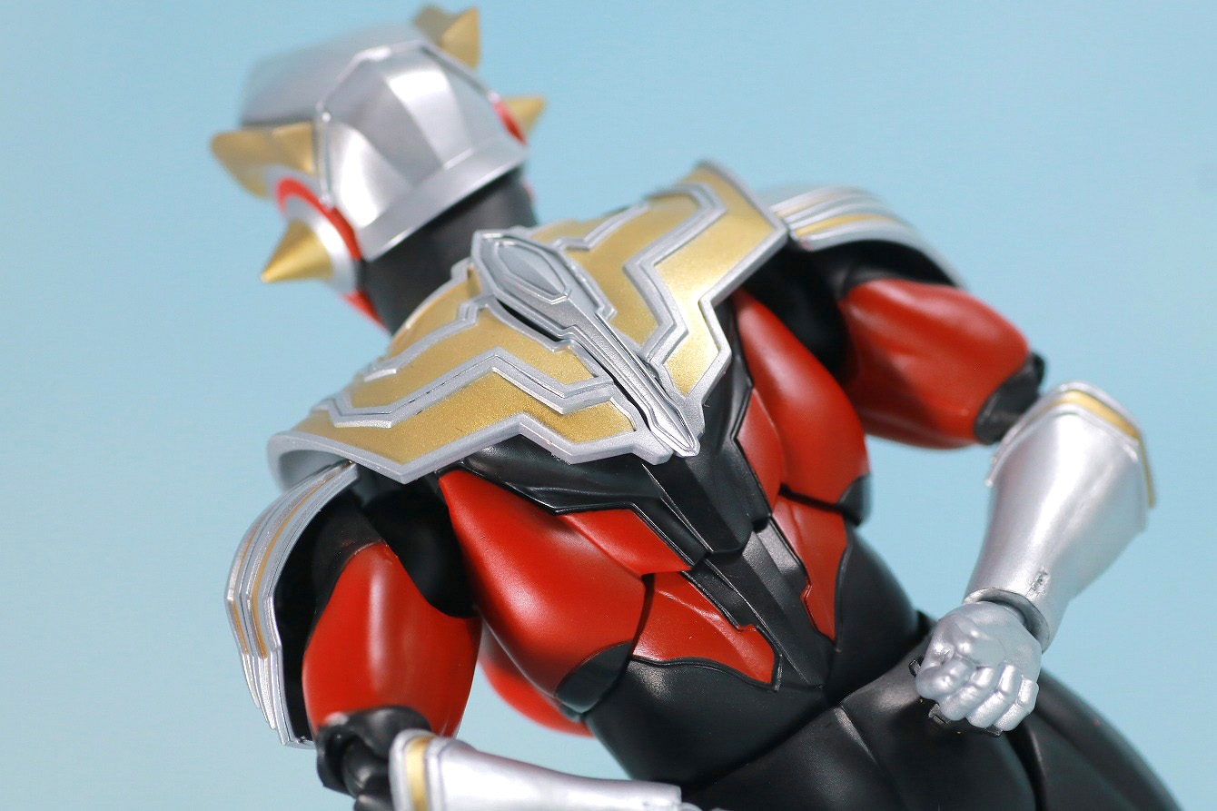 S.H.フィギュアーツ　ウルトラマンタイタス　レビュー　アクション