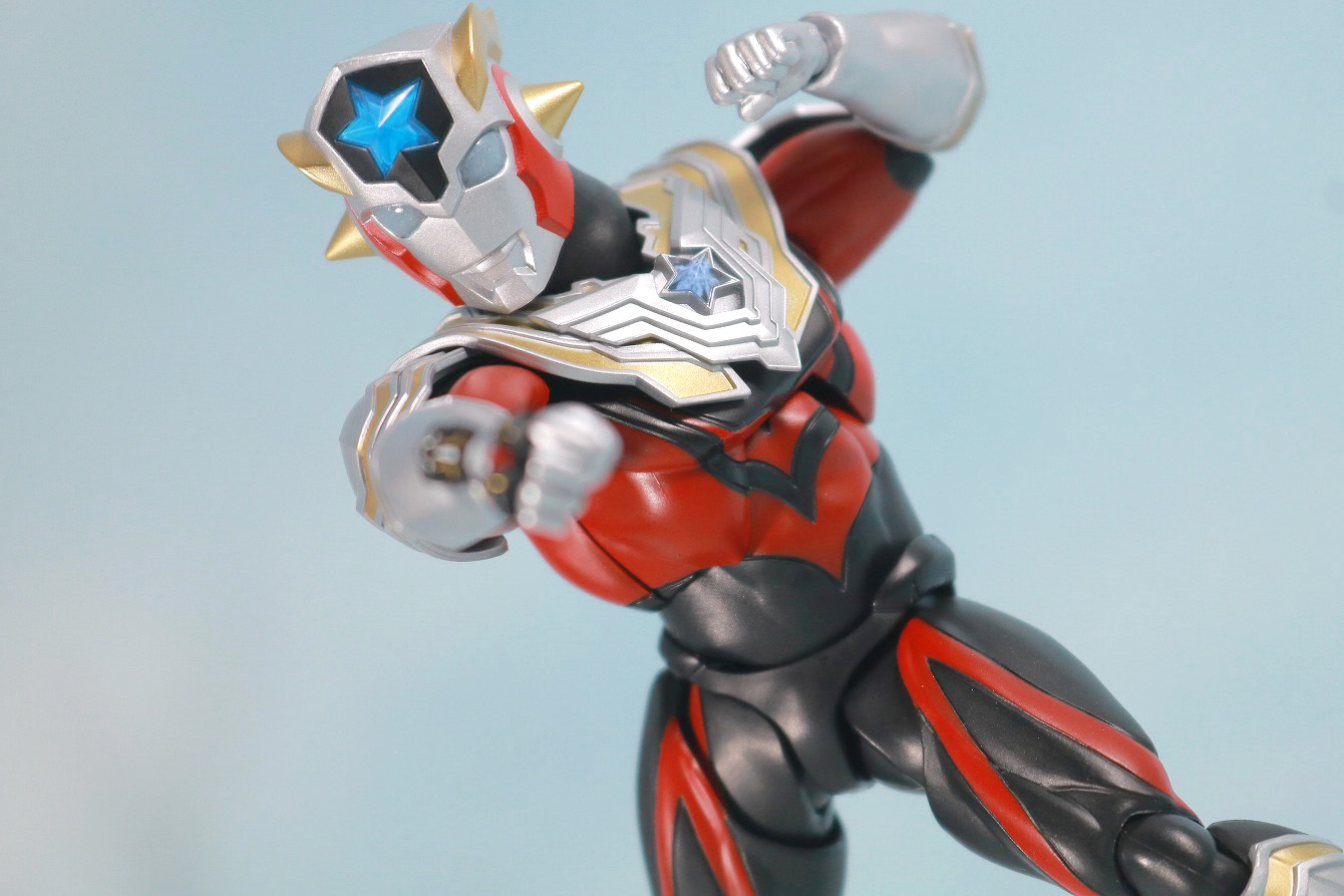 S.H.フィギュアーツ　ウルトラマンタイタス　レビュー　アクション