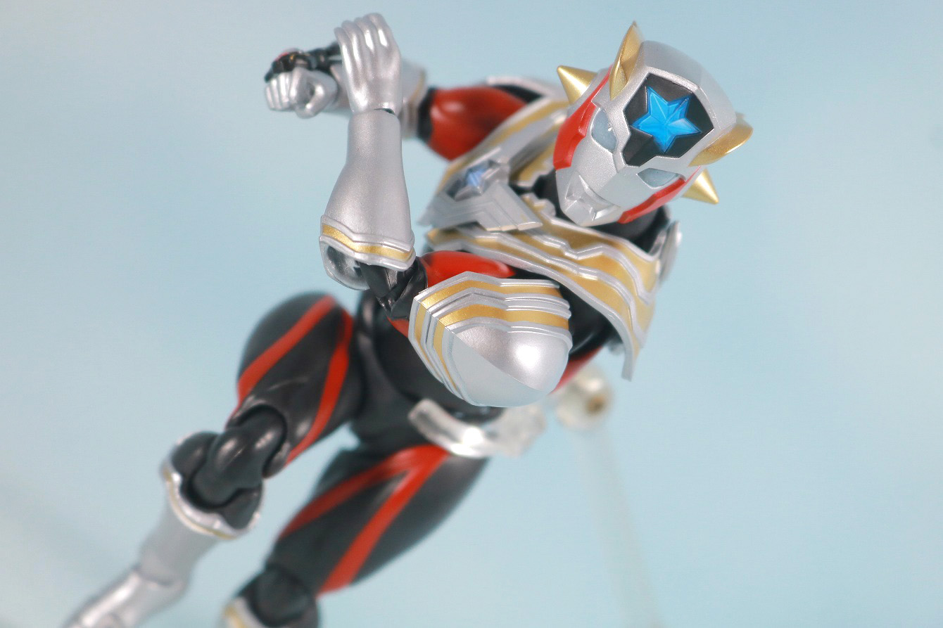 S.H.フィギュアーツ　ウルトラマンタイタス　レビュー　アクション