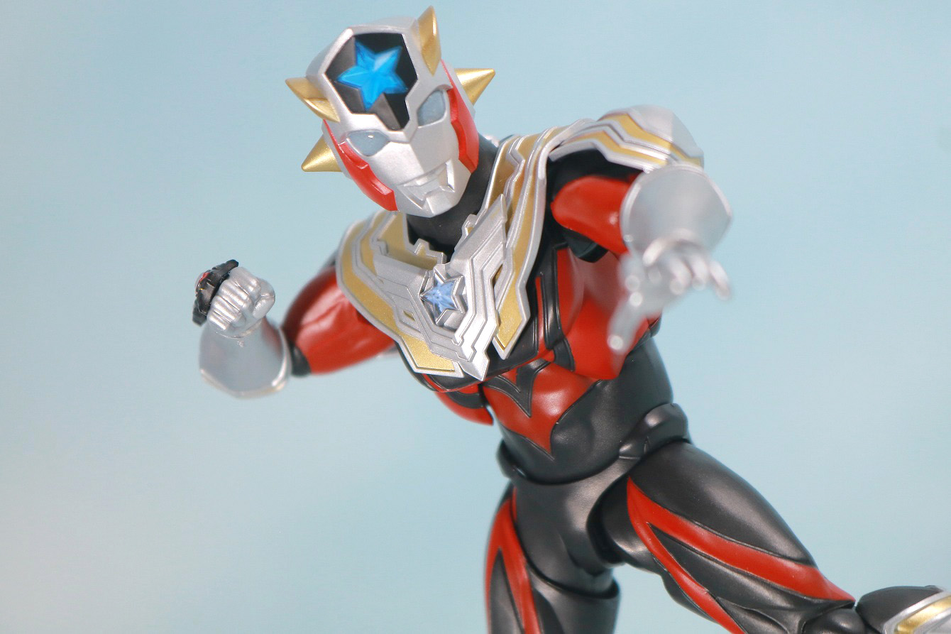 S.H.フィギュアーツ　ウルトラマンタイタス　レビュー　アクション