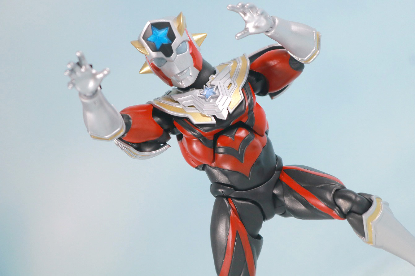 S.H.フィギュアーツ　ウルトラマンタイタス　レビュー　アクション