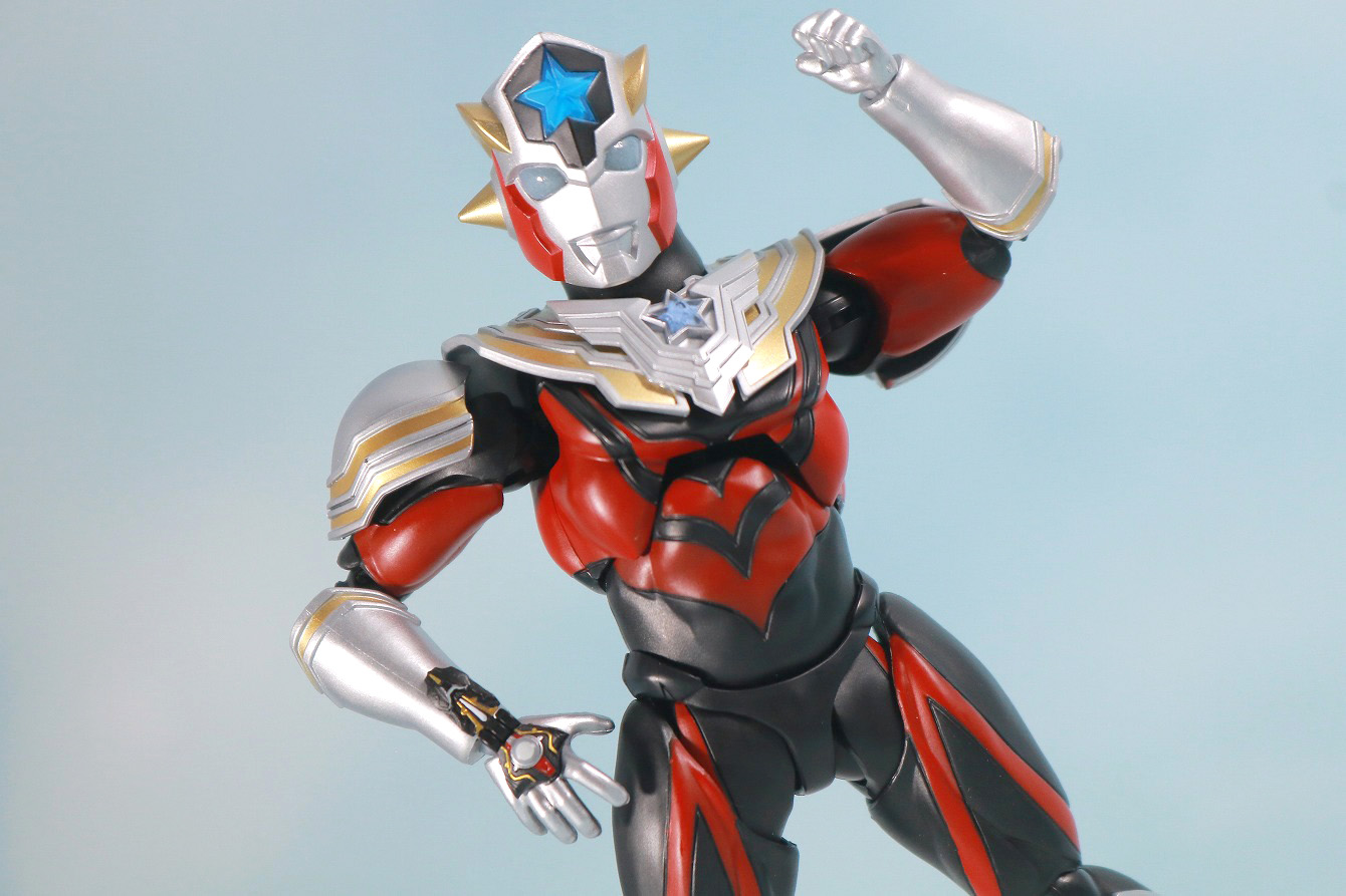 S.H.フィギュアーツ　ウルトラマンタイタス　レビュー　アクション