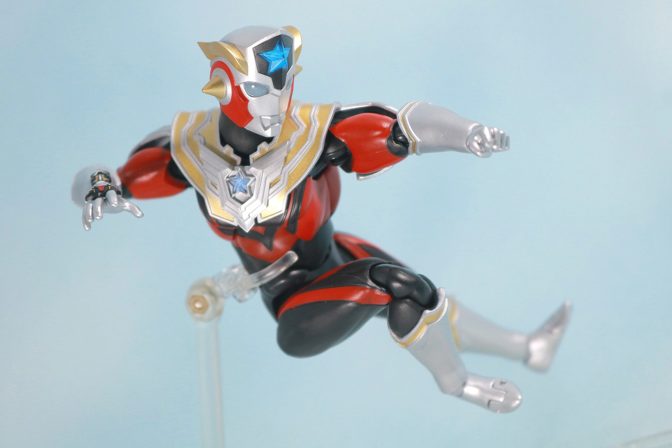 S.H.フィギュアーツ　ウルトラマンタイタス　レビュー　アクション