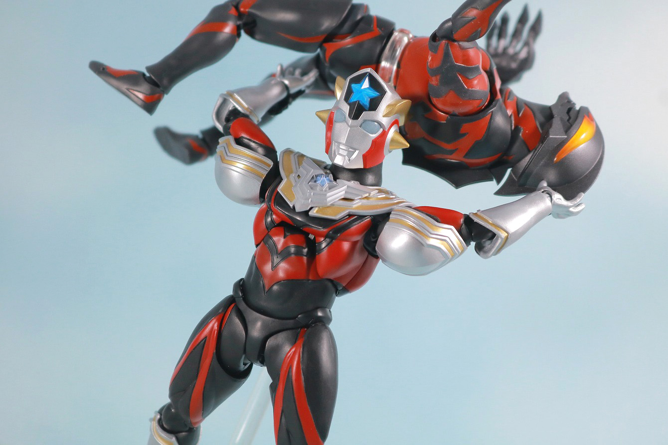 S.H.フィギュアーツ　ウルトラマンタイタス　レビュー　アクション　ベリアル