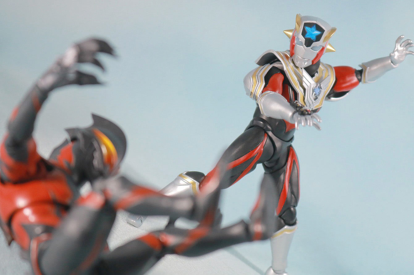 S.H.フィギュアーツ　ウルトラマンタイタス　レビュー　アクション　ベリアル