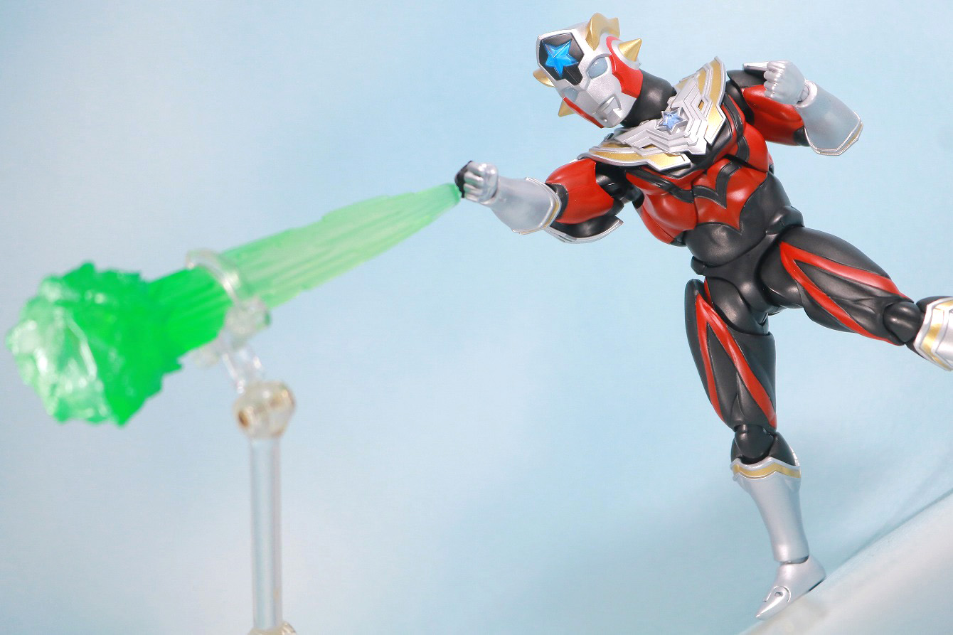 S.H.フィギュアーツ　ウルトラマンタイタス　レビュー　アクション