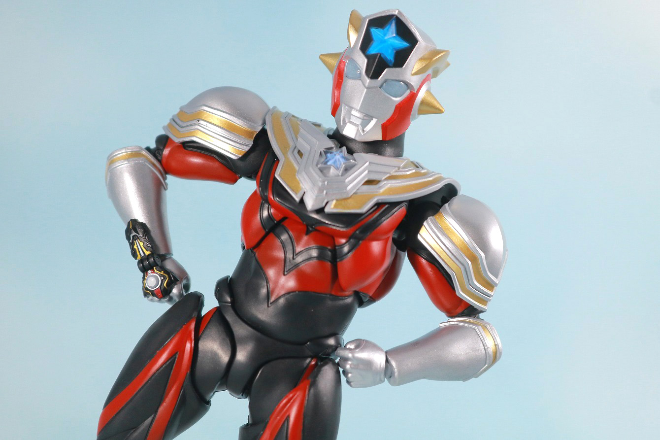 S.H.フィギュアーツ　ウルトラマンタイタス　レビュー　アクション