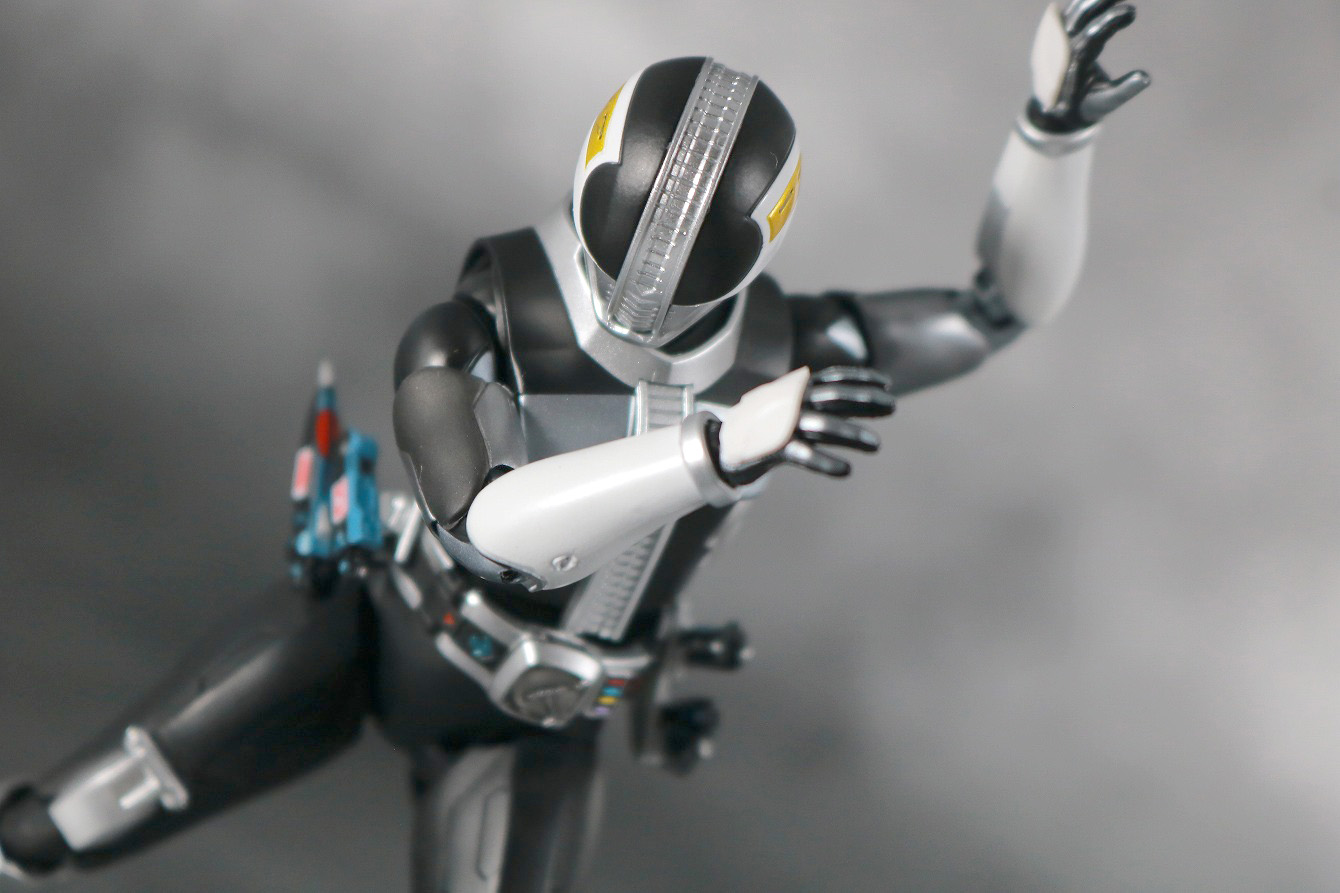 S.H.フィギュアーツ　仮面ライダー電王　プラットフォーム　真骨彫製法　レビュー　アクション