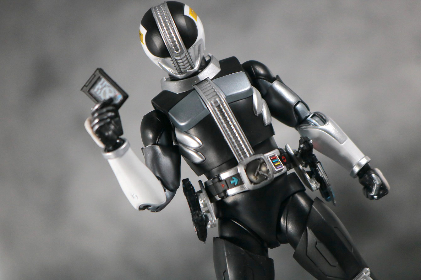 S.H.フィギュアーツ　仮面ライダー電王　プラットフォーム　真骨彫製法　レビュー　アクション