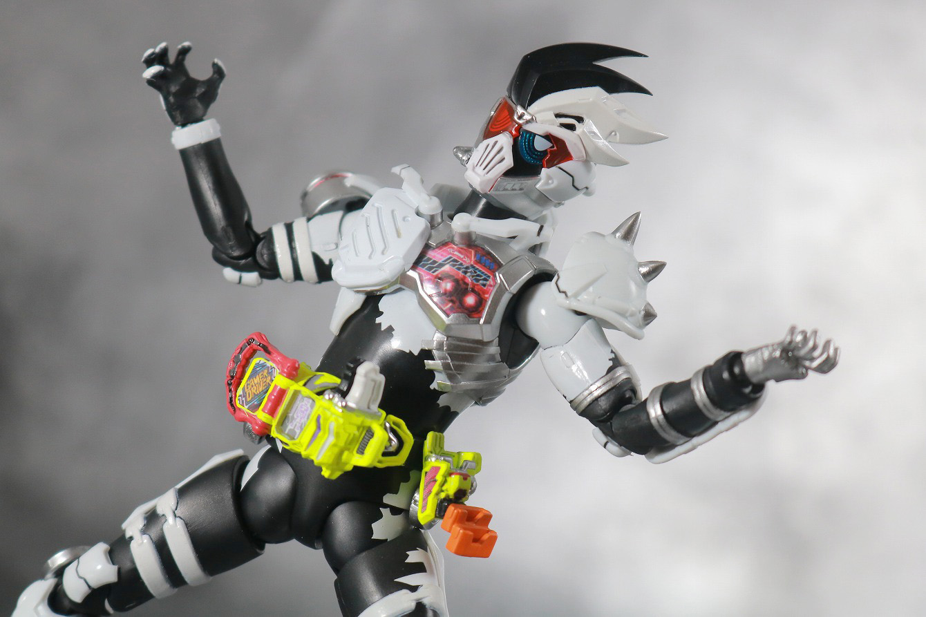 S.H.フィギュアーツ　仮面ライダーゲンム　ゾンビアクションゲーマー　レベルX-0　レビュー　アクション