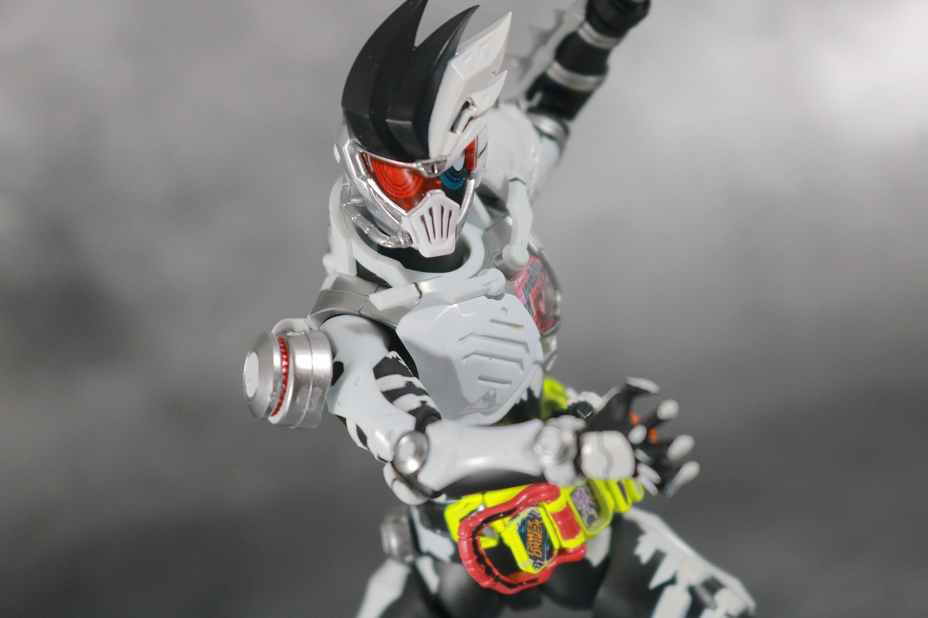 S.H.フィギュアーツ　仮面ライダーゲンム　ゾンビアクションゲーマー　レベルX-0　レビュー　アクション