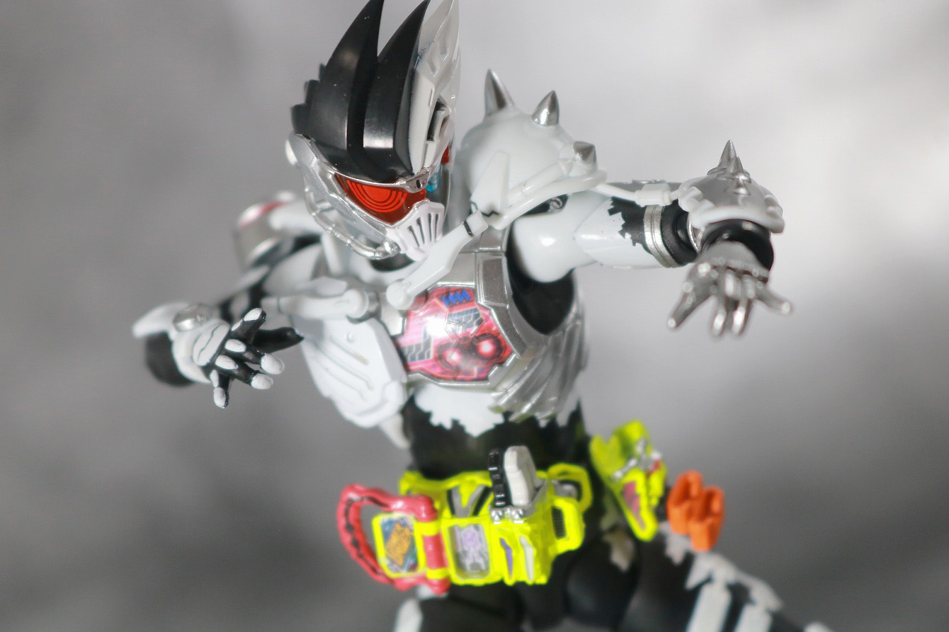 S.H.フィギュアーツ　仮面ライダーゲンム　ゾンビアクションゲーマー　レベルX-0　レビュー　アクション