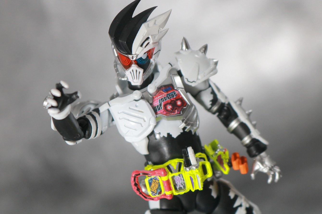 S.H.フィギュアーツ　仮面ライダーゲンム　ゾンビアクションゲーマー　レベルX-0　レビュー　アクション