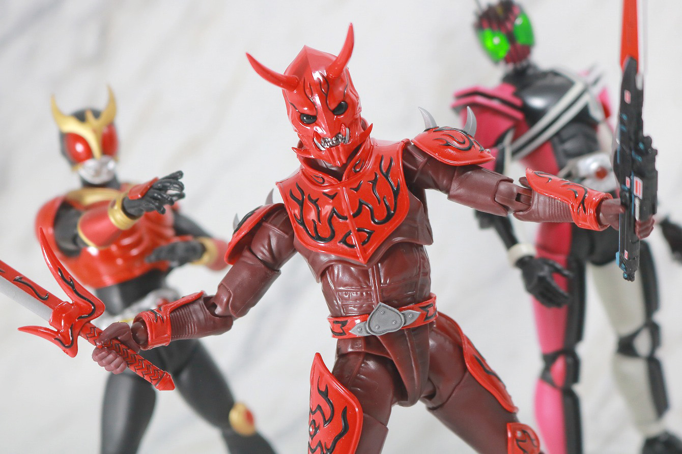 S.H.フィギュアーツ　モモタロス　真骨彫製法　レビュー　アクション　仮面ライダークウガ　仮面ライダーディケイド