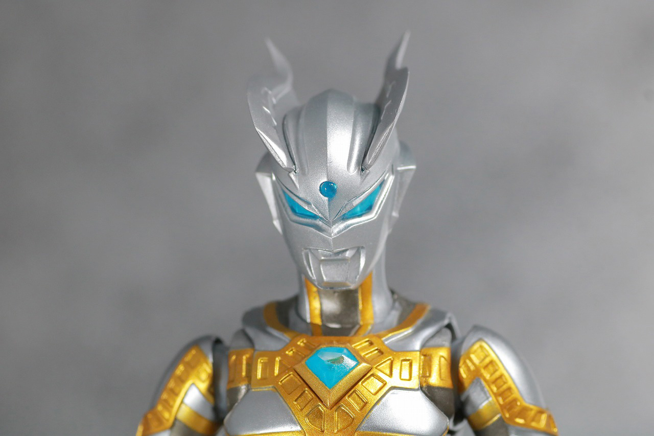 S.H.フィギュアーツ　シャイニングウルトラマンゼロ　レビュー　本体