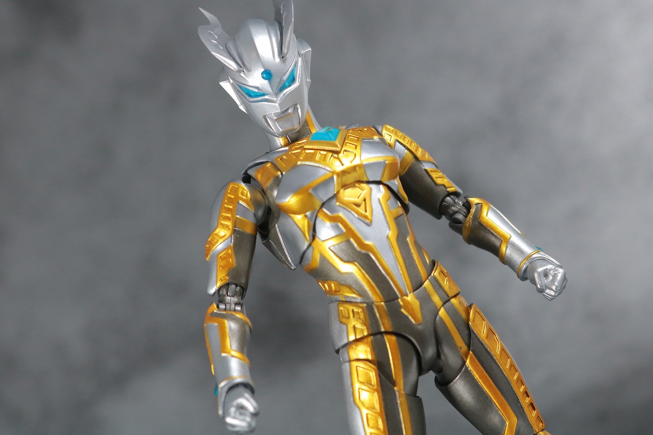 S.H.フィギュアーツ　シャイニングウルトラマンゼロ　レビュー　アクション