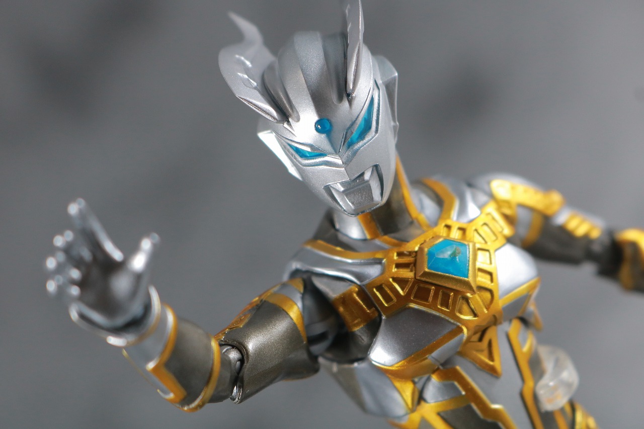 S.H.フィギュアーツ　シャイニングウルトラマンゼロ　レビュー　アクション