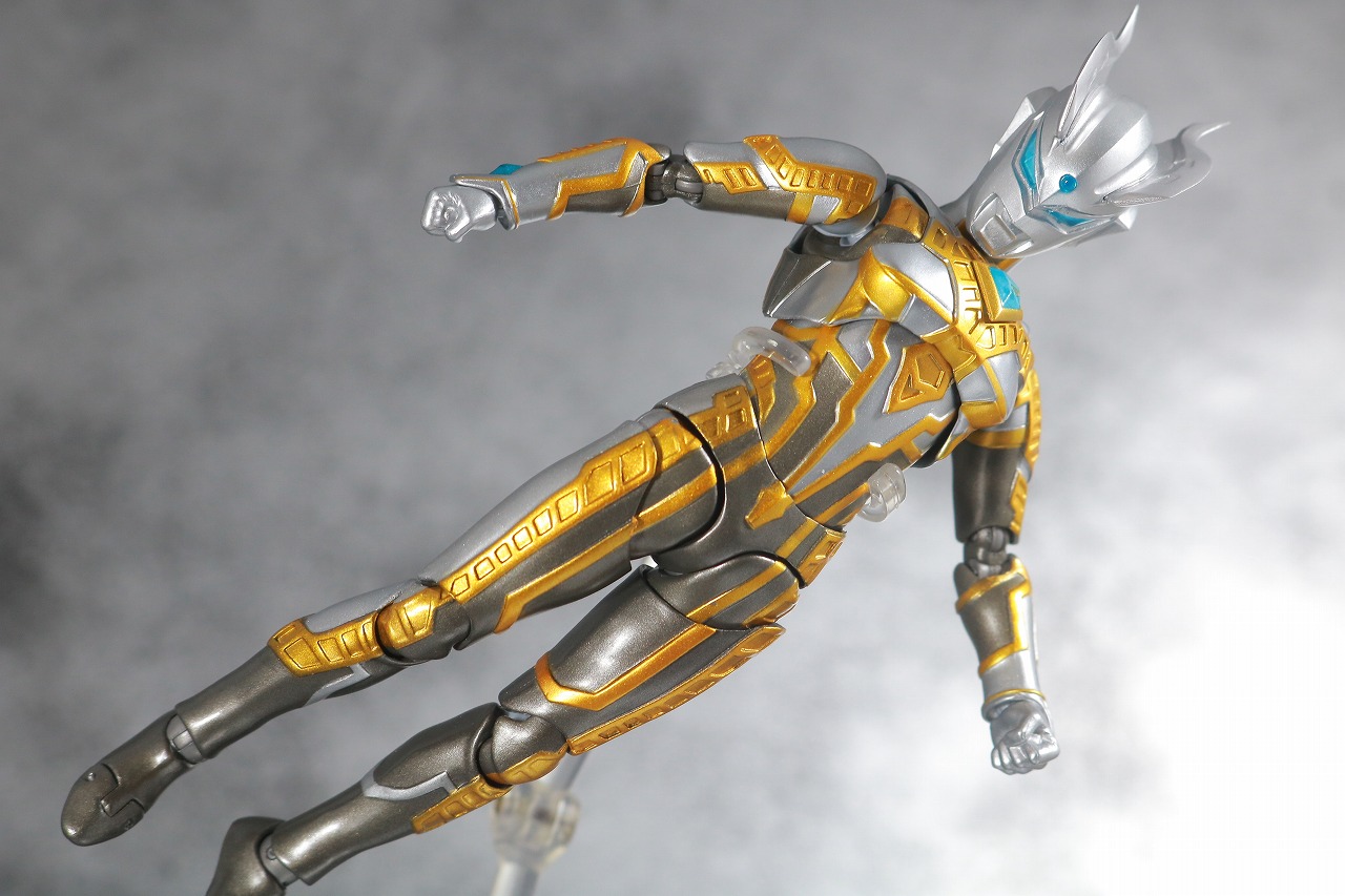 S.H.フィギュアーツ　シャイニングウルトラマンゼロ　レビュー　アクション