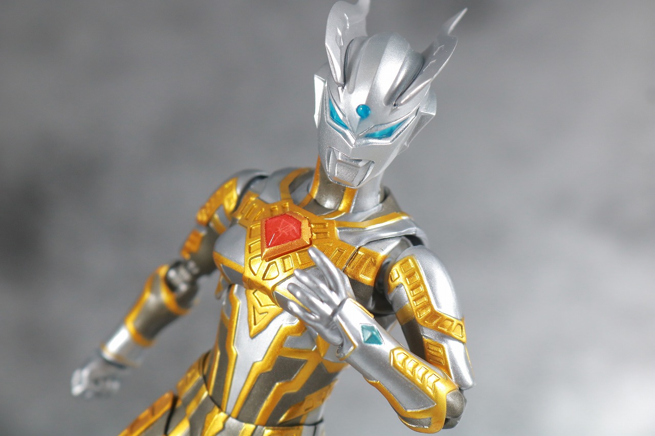 S.H.フィギュアーツ　シャイニングウルトラマンゼロ　レビュー　アクション