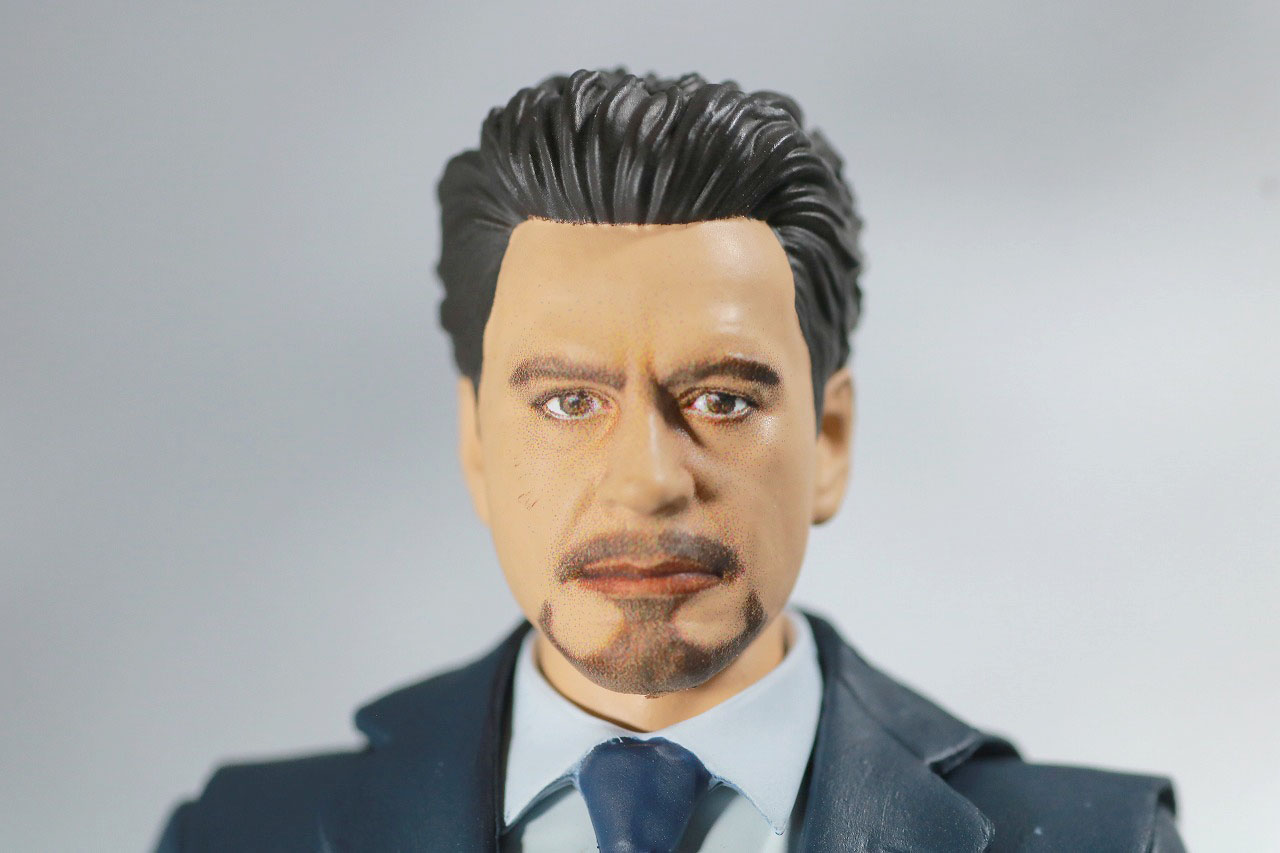 S.H.フィギュアーツ　トニー・スターク　Birth of Iron Man　レビュー　全身