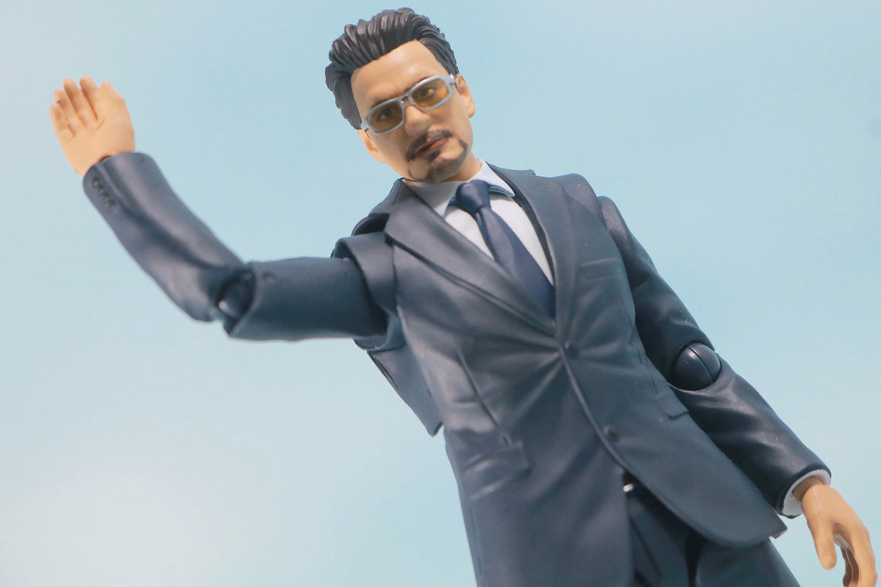 S.H.フィギュアーツ　トニー・スターク　Birth of Iron Man　レビュー　アクション　スーツ