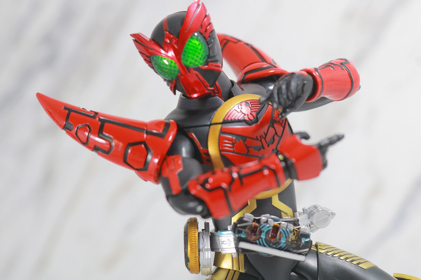 S.H.フィギュアーツ　仮面ライダーオーズ　タマシーコンボ　真骨彫製法　レビュー　アクション