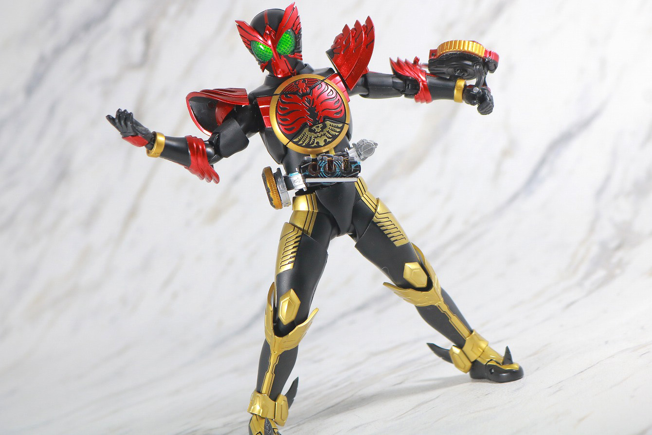 S.H.フィギュアーツ　仮面ライダーオーズ　タマシーコンボ　真骨彫製法　レビュー　アクション　コンボチェンジギミック　タジャシー