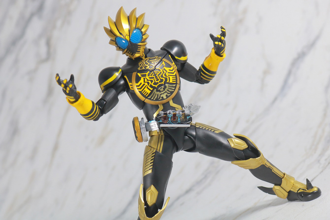 S.H.フィギュアーツ　仮面ライダーオーズ　タマシーコンボ　真骨彫製法　レビュー　アクション　コンボチェンジギミック　ラトシー