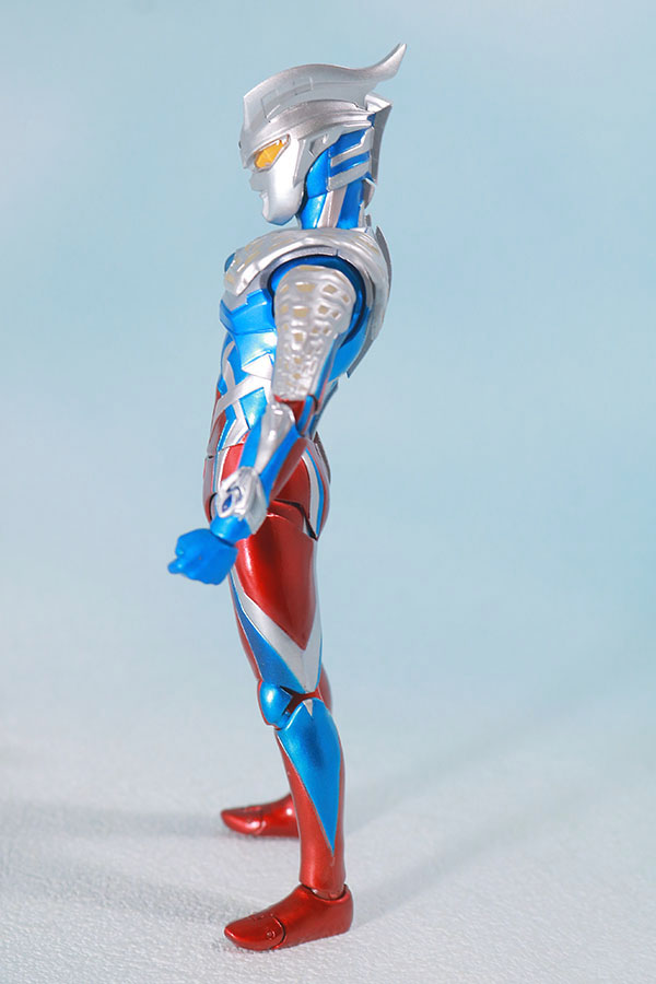 S.H.フィギュアーツ　ウルトラマンゼロ 10th Anniversary スペシャルカラーVer.　レビュー　本体