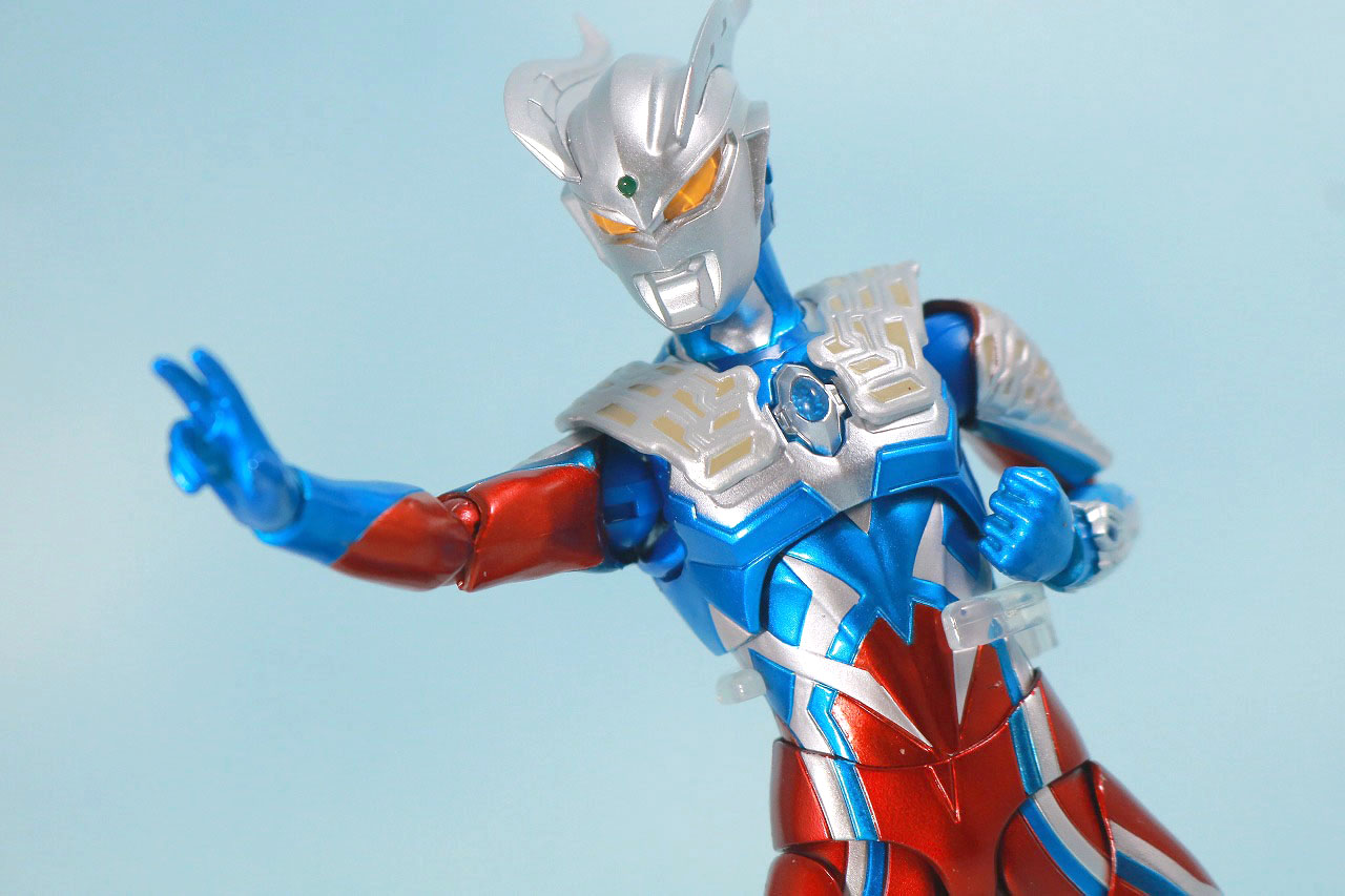 S.H.フィギュアーツ　ウルトラマンゼロ 10th Anniversary スペシャルカラーVer.　レビュー　アクション