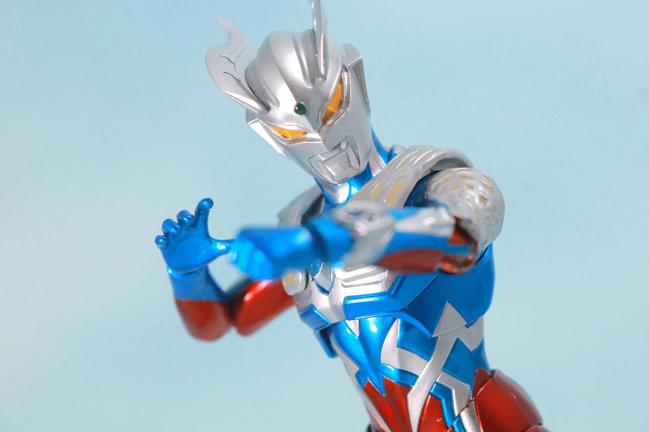 S.H.フィギュアーツ　ウルトラマンゼロ 10th Anniversary スペシャルカラーVer.　レビュー　アクション