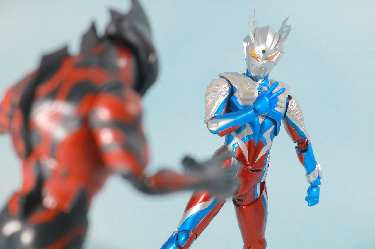 S.H.フィギュアーツ　ウルトラマンゼロ 10th Anniversary スペシャルカラーVer.　レビュー　アクション　ウルトラマンベリアル