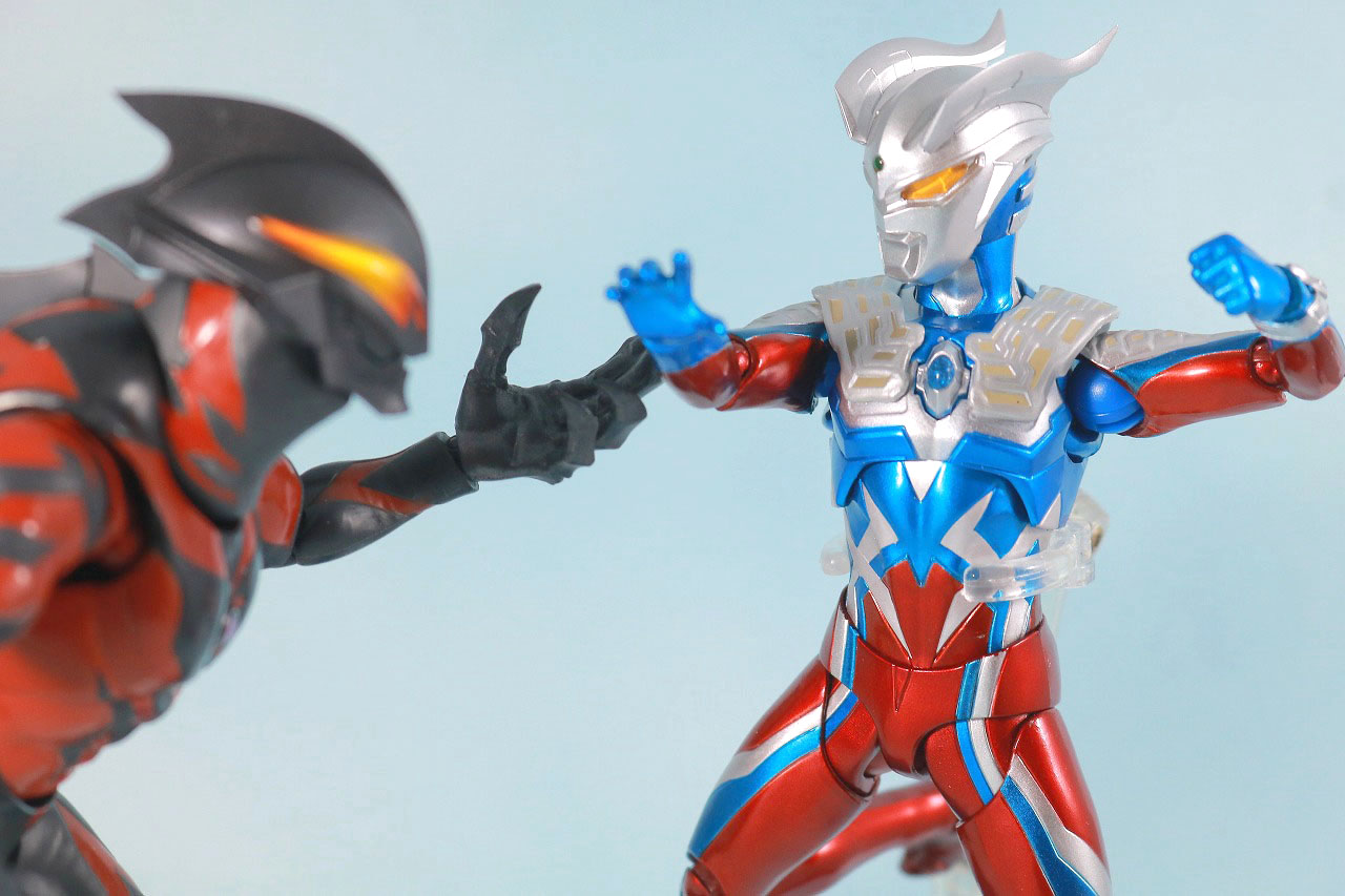 S.H.フィギュアーツ　ウルトラマンゼロ 10th Anniversary スペシャルカラーVer.　レビュー　アクション　ウルトラマンベリアル