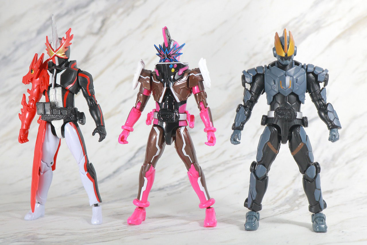 RKF　仮面ライダースラッシュ ヘンゼルナッツとグレーテル＆ヘンゼルブレーメンフォームチェンジセット　レビュー　本体　セイバー　バスター　比較