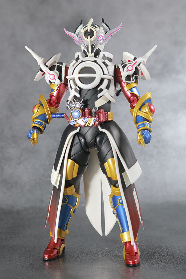 S.H.フィギュアーツ　仮面ライダーエボル　ブラックホールフォーム　フェイズ4　レビュー　本体