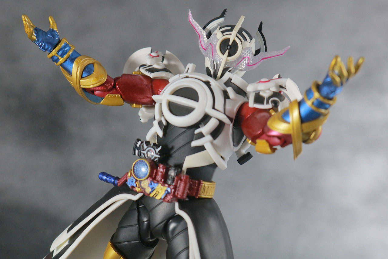 S.H.フィギュアーツ　仮面ライダーエボル　ブラックホールフォーム　フェイズ4　レビュー　アクション