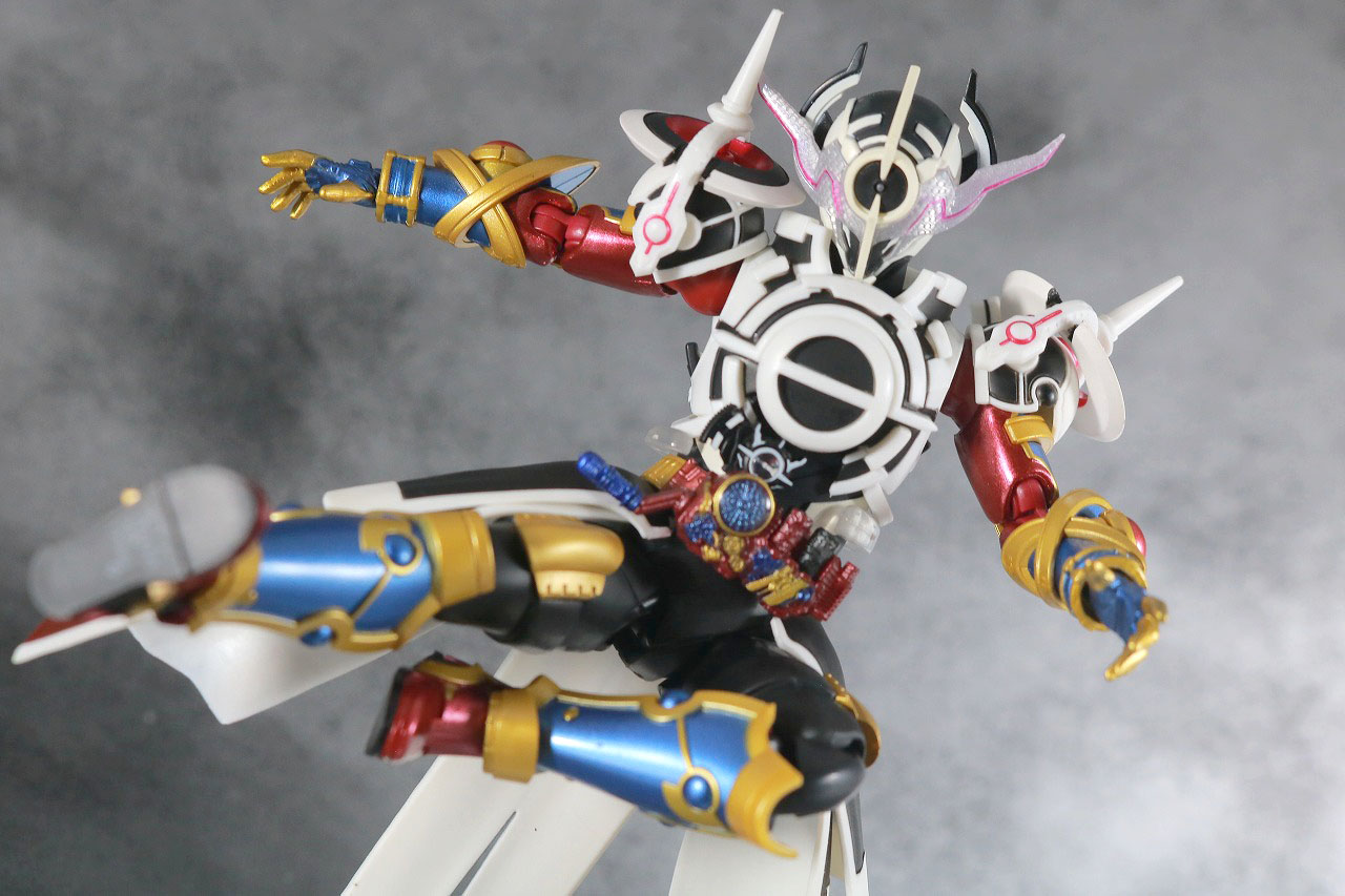 S.H.フィギュアーツ　仮面ライダーエボル　ブラックホールフォーム　フェイズ4　レビュー　アクション