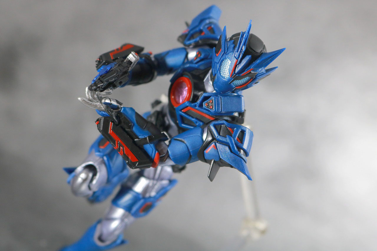 S.H.フィギュアーツ　仮面ライダーバルカン　アサルトウルフ　レビュー　アクション