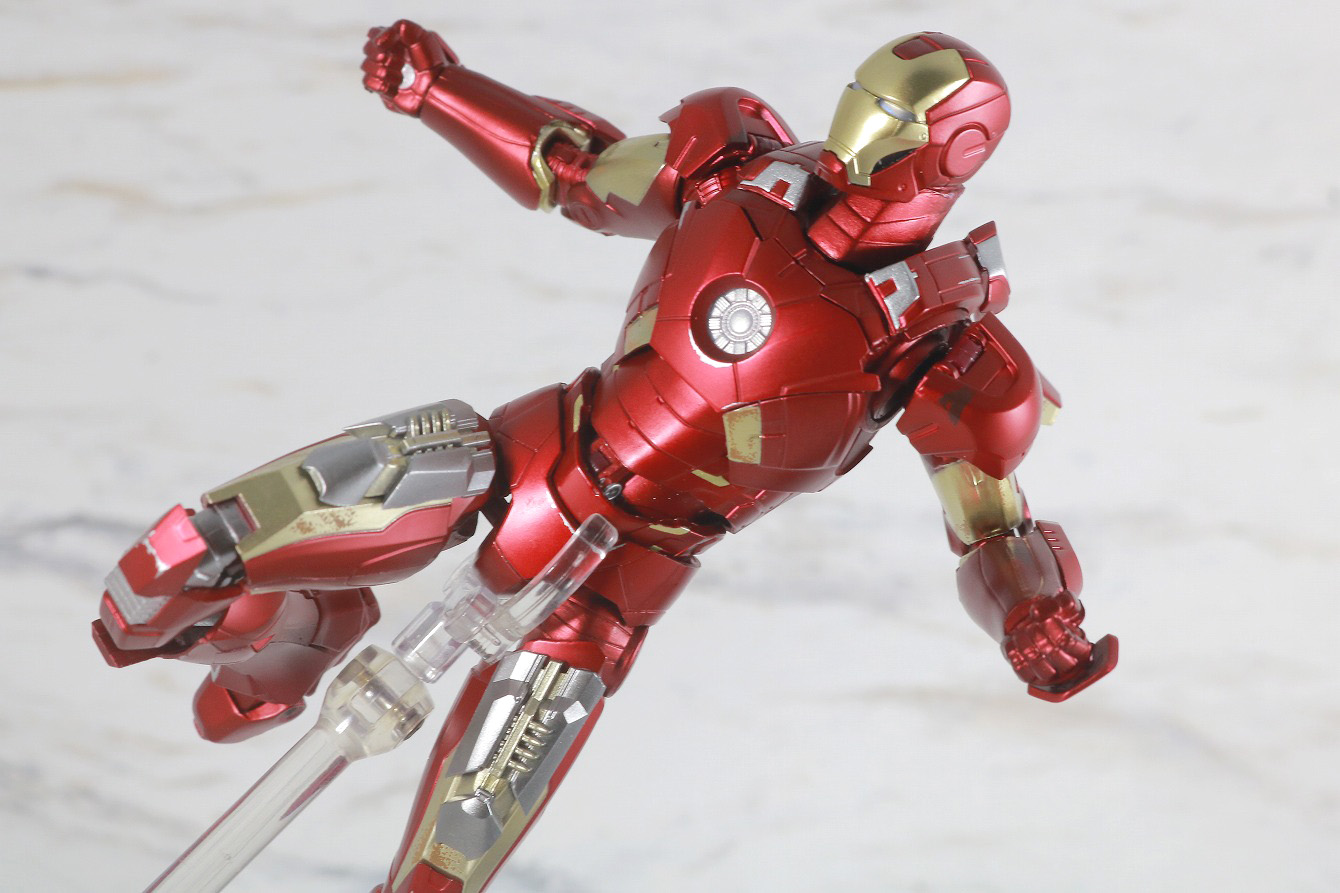 S.H.フィギュアーツ　アイアンマン　マーク7　AVENGERS ASSEMBLE EDITION　レビュー　アクション