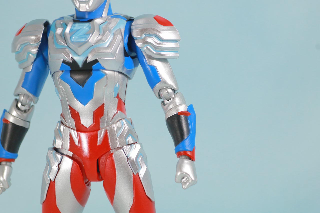 S.H.フィギュアーツ　ウルトラマンゼット　アルファエッジ　レビュー　本体