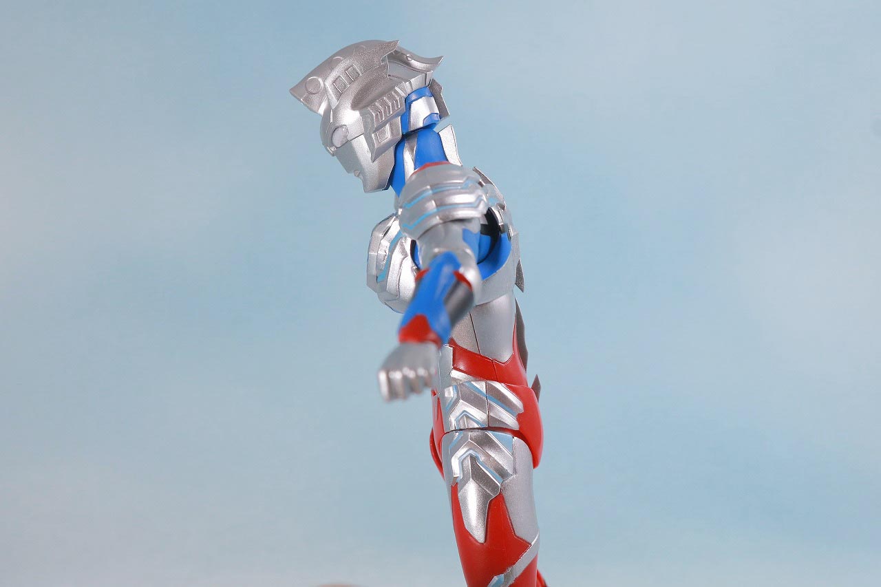 S.H.フィギュアーツ　ウルトラマンゼット　アルファエッジ　レビュー　可動範囲