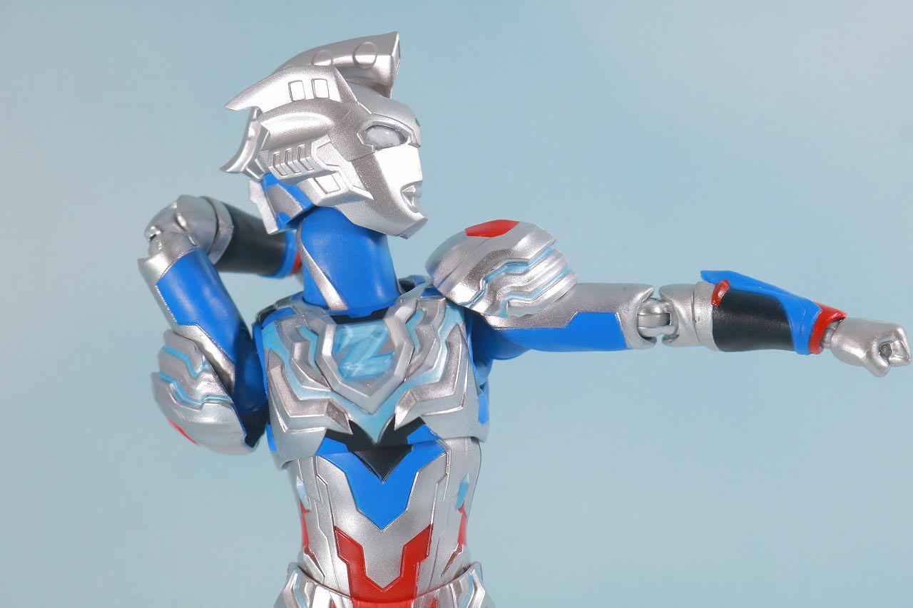 S.H.フィギュアーツ　ウルトラマンゼット　アルファエッジ　レビュー　可動範囲