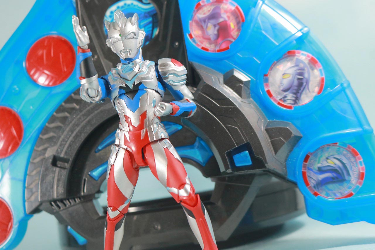 S.H.フィギュアーツ　ウルトラマンゼット　アルファエッジ　レビュー　アクション　ゼットライザー