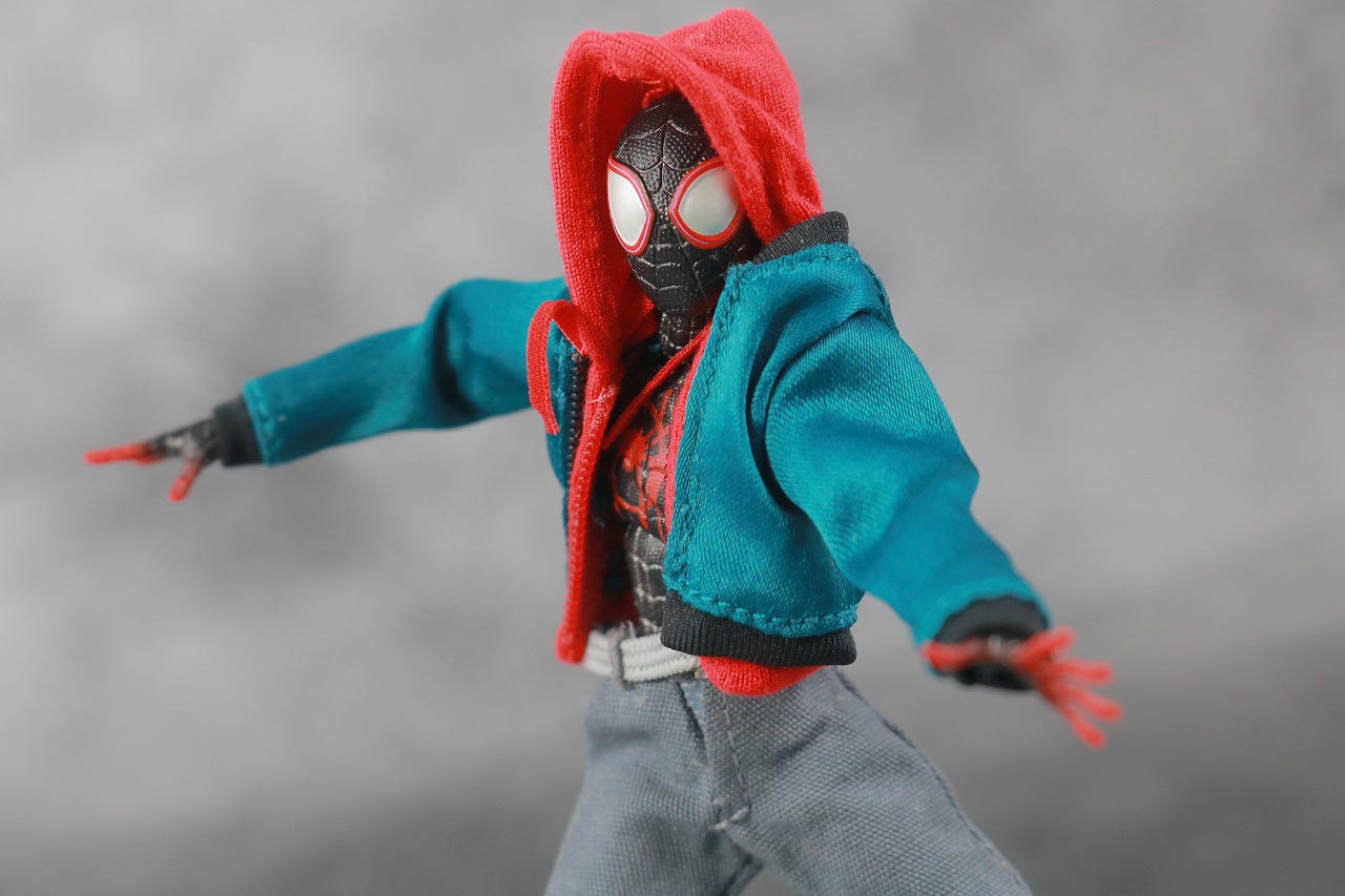 MAFEX スパイダーマン　マイルス・モラレス　スパイダーバース　レビュー　アクション