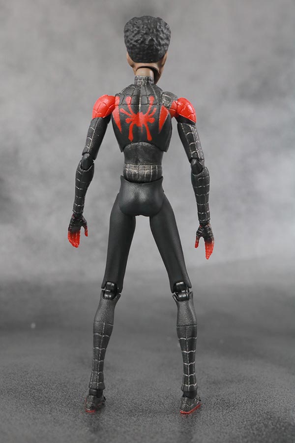 MAFEX スパイダーマン　マイルス・モラレス　スパイダーバース　レビュー　本体