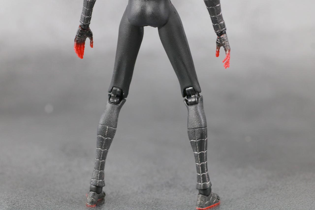 MAFEX スパイダーマン　マイルス・モラレス　スパイダーバース　レビュー　本体