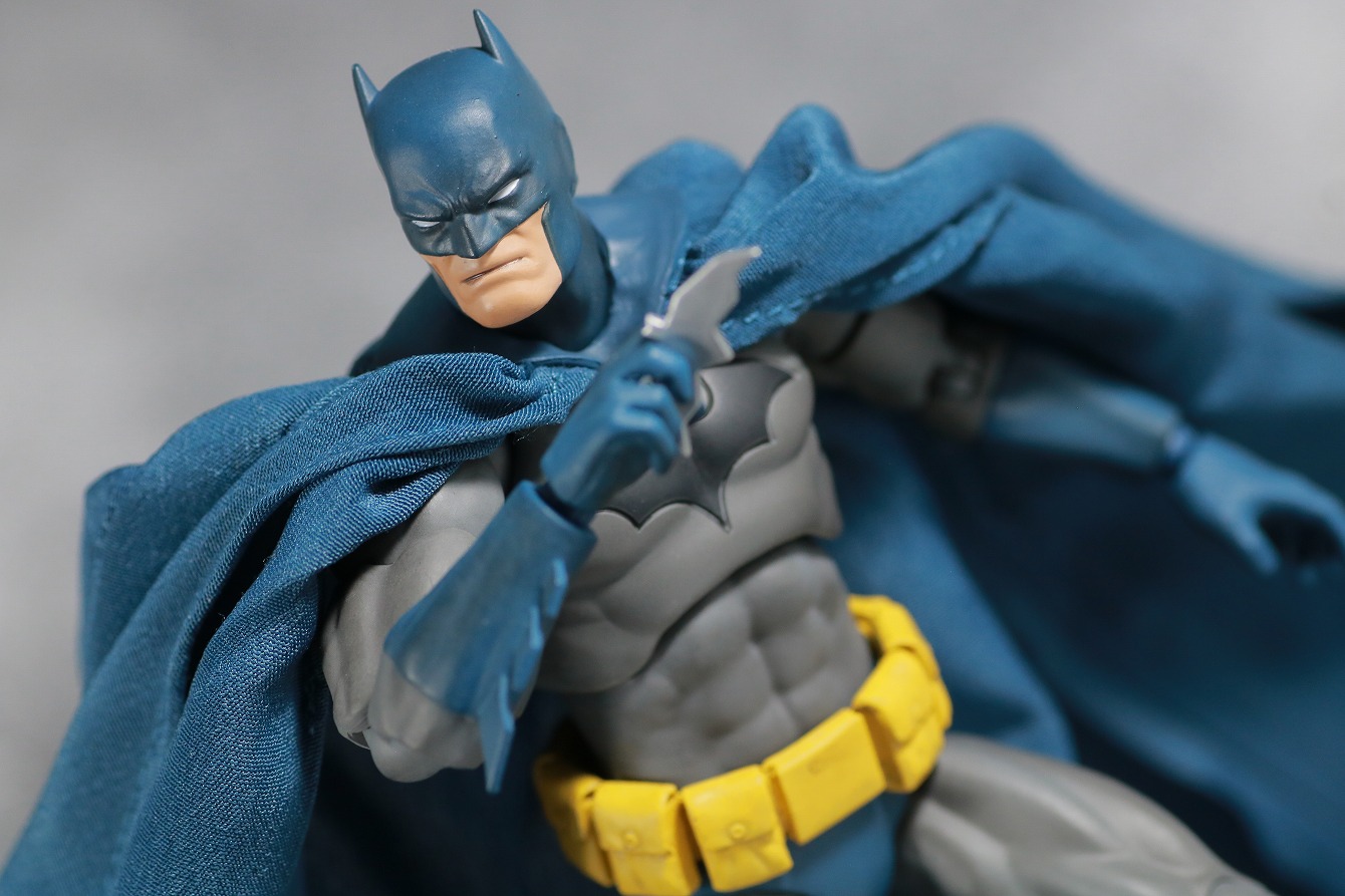 MAFEX　バットマン　HUSH　レビュー　アクション